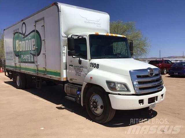 Hino 268 Caminhões de caixa fechada