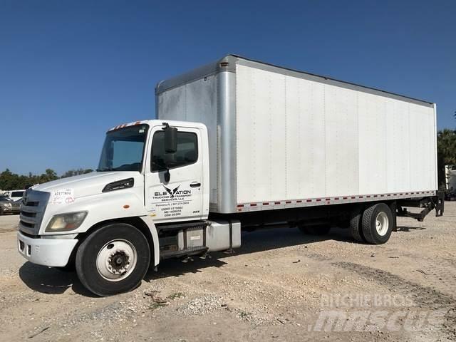 Hino 268 Caminhões de caixa fechada