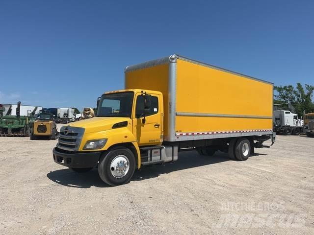 Hino 268 Caminhões de caixa fechada