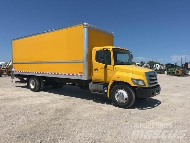 Hino 268 Caminhões de caixa fechada