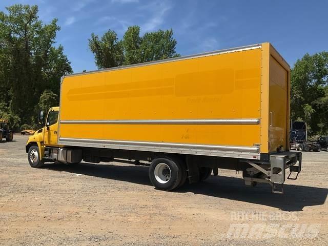 Hino 268 Caminhões de caixa fechada