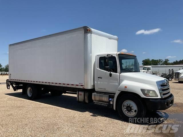 Hino 268 Caminhões de caixa fechada