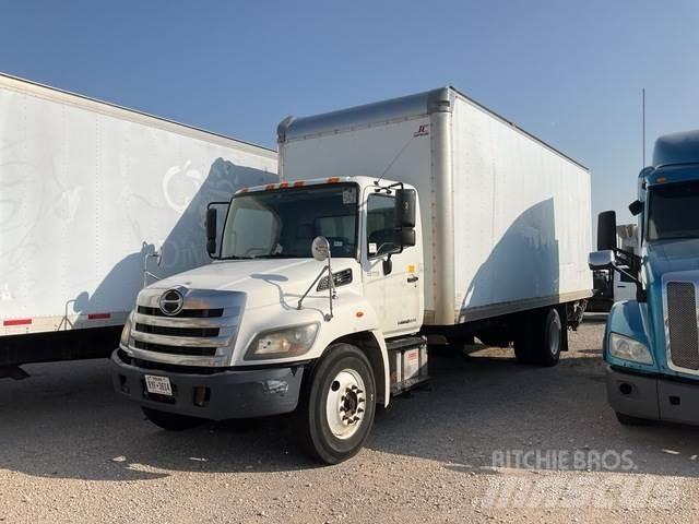 Hino 268 Caminhões de caixa fechada