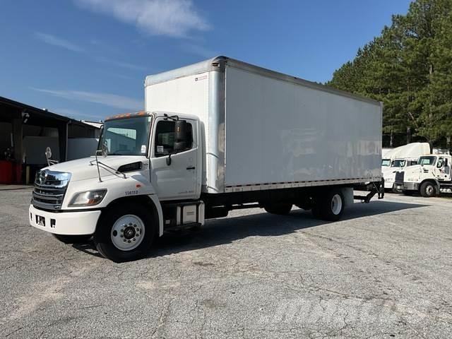 Hino 268 Caminhões de caixa fechada