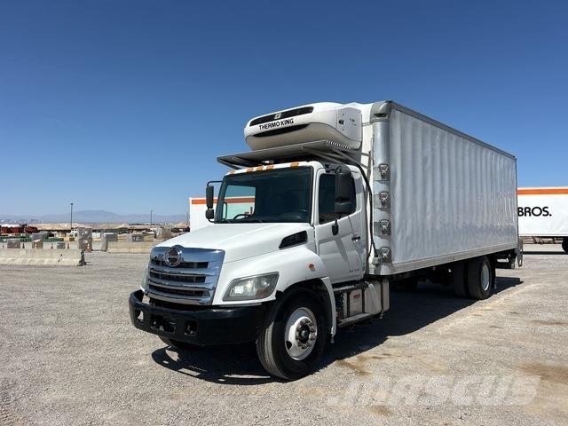 Hino 268 Caminhões caixa temperatura controlada