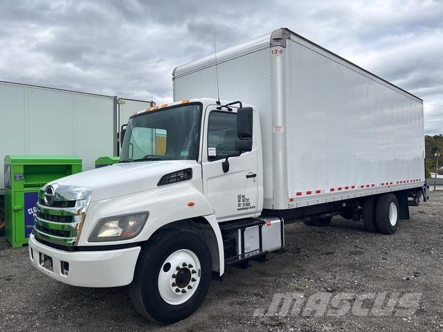 Hino 268 Caminhões de caixa fechada