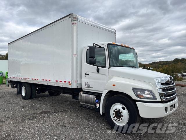 Hino 268 Caminhões de caixa fechada