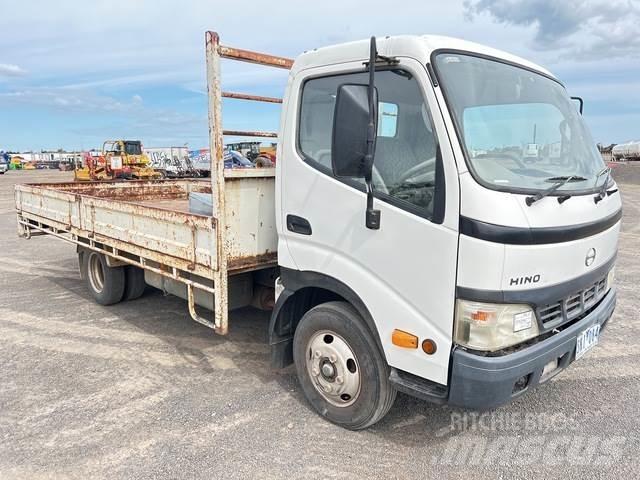 Hino Dutro Camiões estrado/caixa aberta