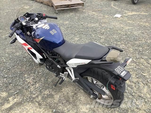Honda CBR250R Veículos todo-terreno