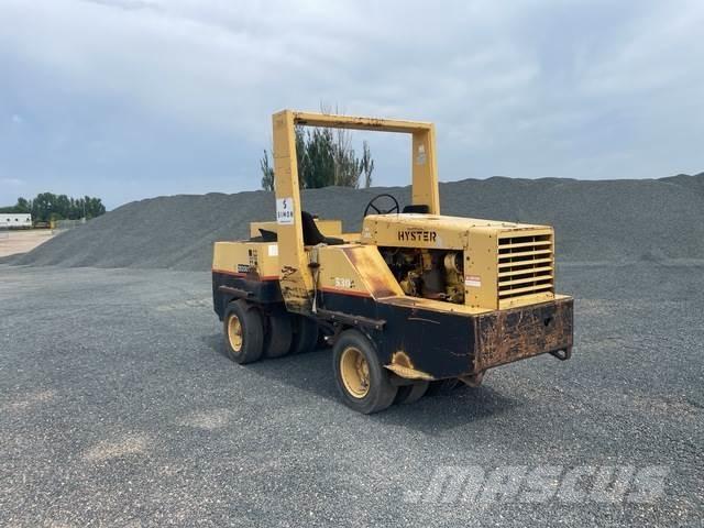Hyster 530A Cilindros Compactadores de pneus