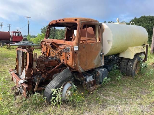 International  Auto-tanques