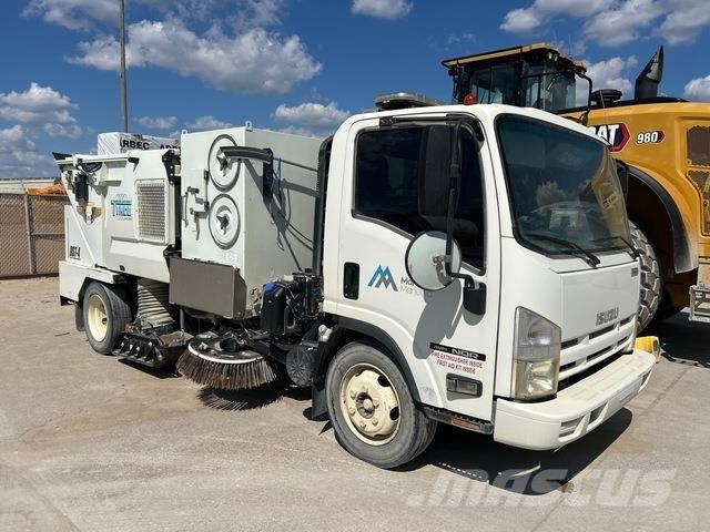 Isuzu NQR Camiões varredores