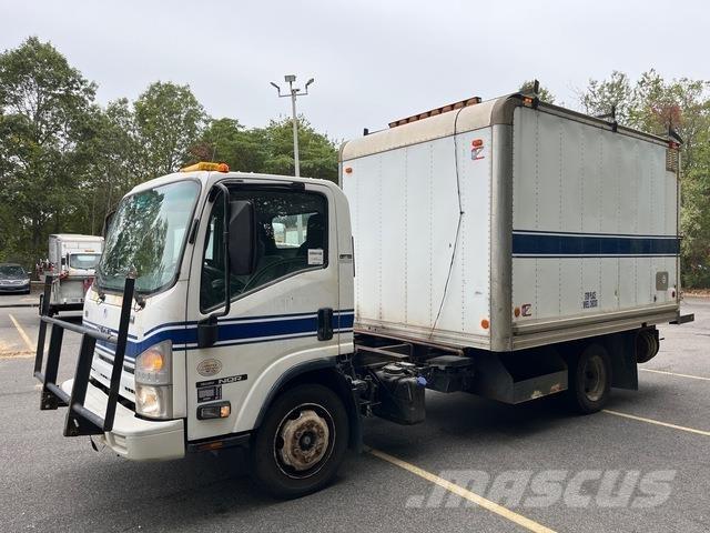 Isuzu NQR Caminhões de caixa fechada