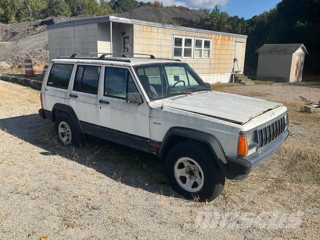 Jeep Cherokee Automóvel