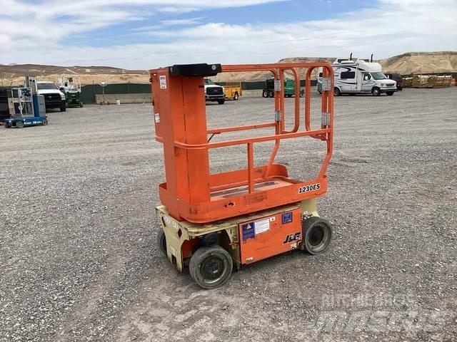JLG 1230ES Plataformas de Mastro Vertical