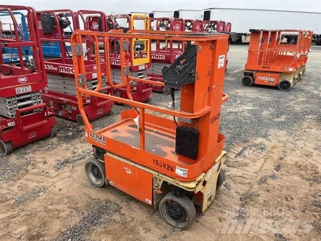 JLG 1230ES Plataformas de Mastro Vertical