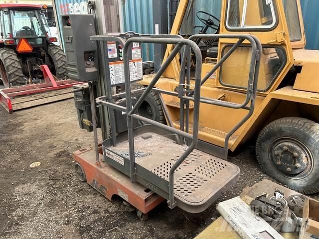 JLG 12SP Plataformas de Mastro Vertical