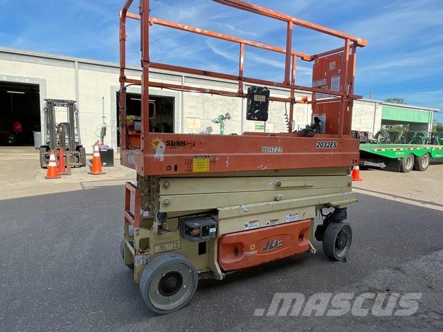 JLG 2032ES Elevadores de tesoura