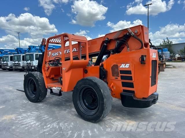 JLG 6042 Manipulador telescópico