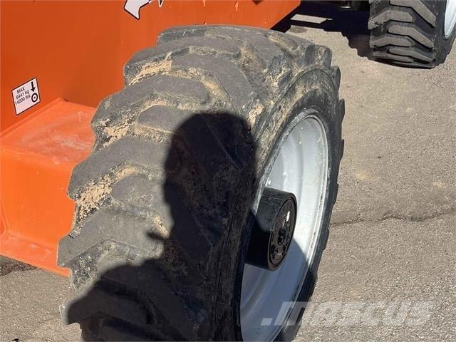 JLG 660SJ Elevadores braços Telescópicos
