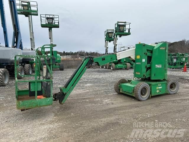 JLG E300AJ Elevadores braços articulados