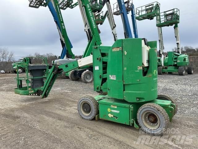 JLG E300AJ Elevadores braços articulados