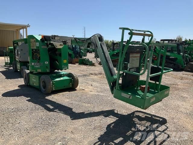 JLG E300AJ Elevadores braços articulados