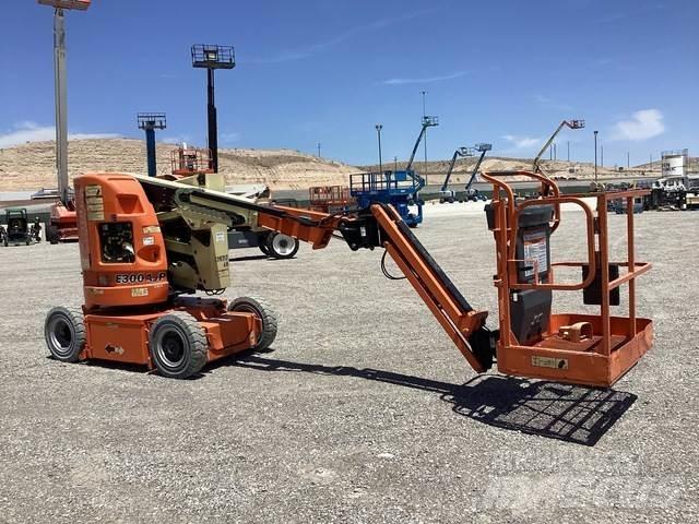 JLG E300AJP Elevadores braços articulados