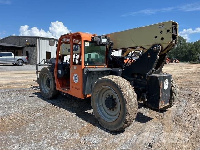 JLG G6-42A Manipulador telescópico