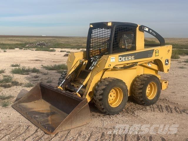John Deere 325 Minicarregadeiras