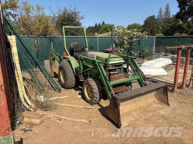 John Deere 790 Tractores compactos
