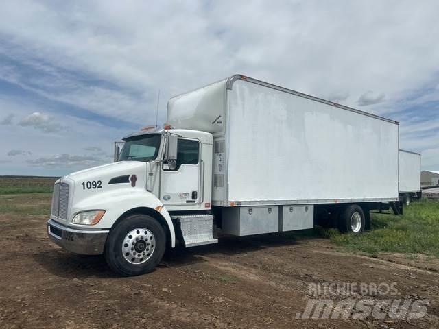 Kenworth T270 Caminhões de caixa fechada