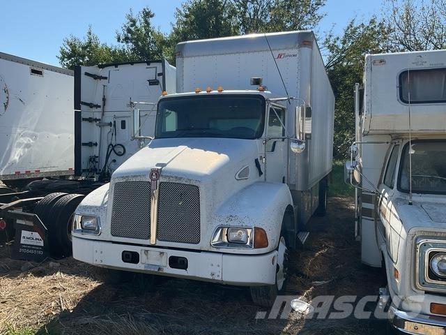 Kenworth T300 Caminhões de caixa fechada