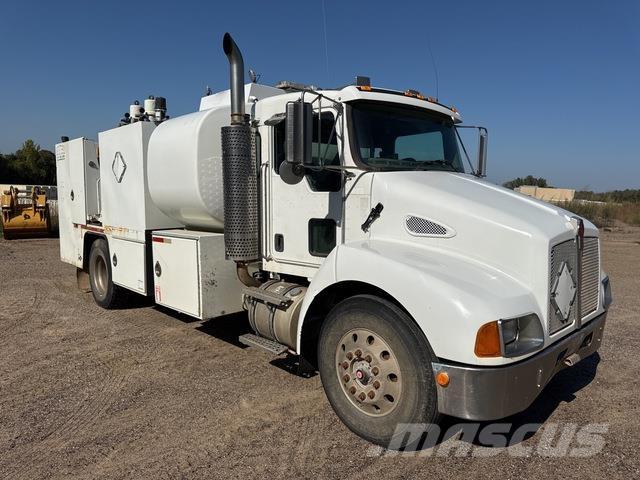 Kenworth T300 Camiões-cisterna