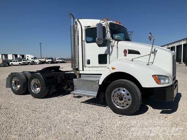 Kenworth T440 Cavalos Mecânicos