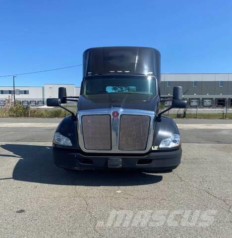 Kenworth T680 Cavalos Mecânicos