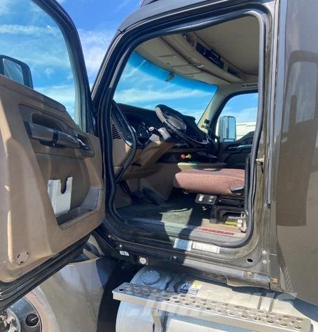 Kenworth T680 Cavalos Mecânicos