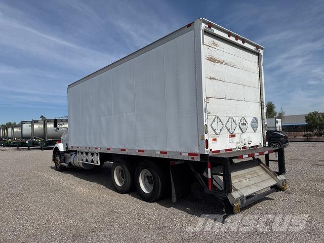 Kenworth T800 Caminhões de caixa fechada