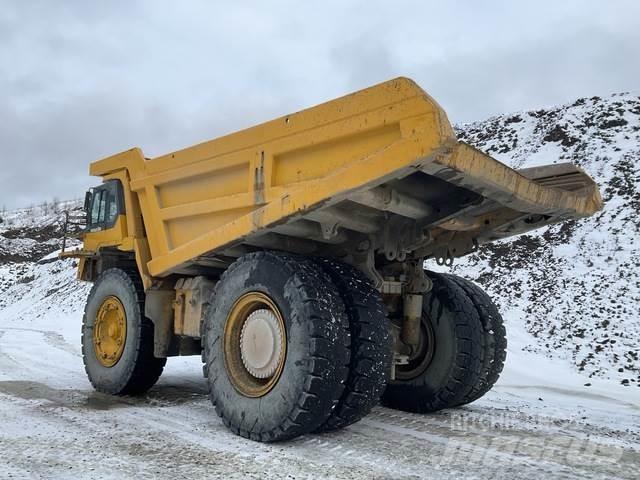 Komatsu 330M Caminhões articulados
