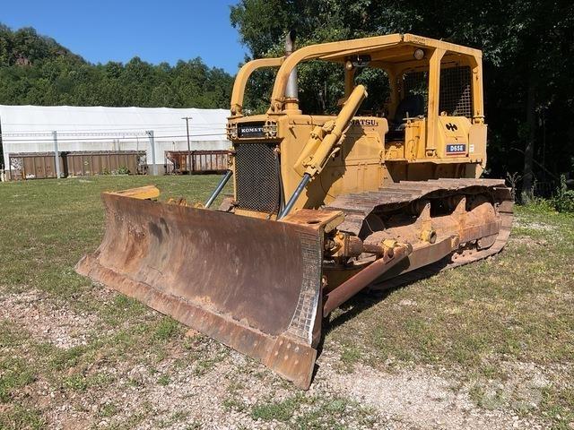 Komatsu D65E-6 Dozers - Tratores rastos