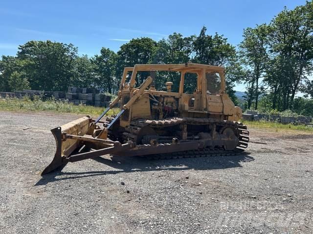 Komatsu D65P-8 Dozers - Tratores rastos