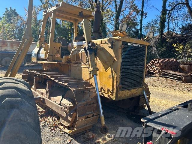 Komatsu D68E-1 Dozers - Tratores rastos