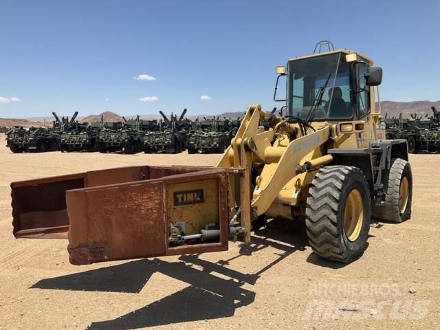 Komatsu WA120 Carregadeiras de rodas