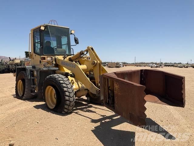 Komatsu WA120 Carregadeiras de rodas