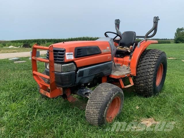 Kubota L3130D Tractores compactos