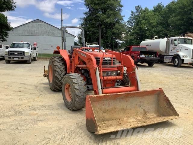 Kubota M6800 Tractores compactos