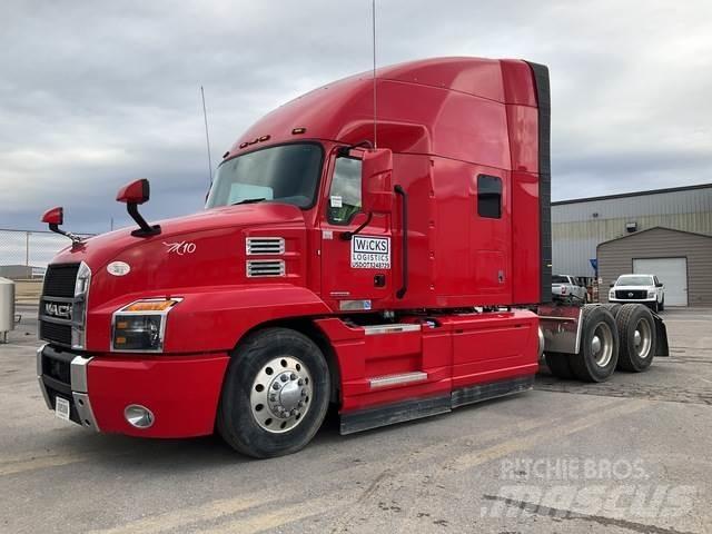 Mack AN64T Cavalos Mecânicos