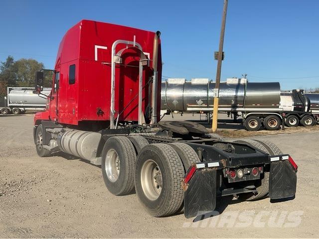 Mack AN64T Cavalos Mecânicos