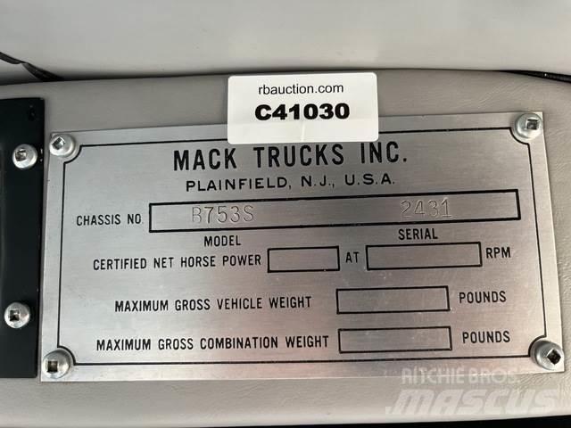 Mack B75 Cavalos Mecânicos