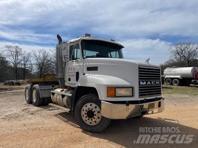 Mack CH613 Cavalos Mecânicos
